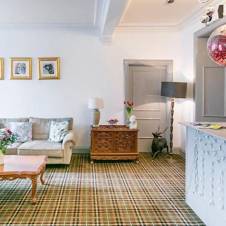 Oyo Lochinvar Hotel Glasgow Dış mekan fotoğraf