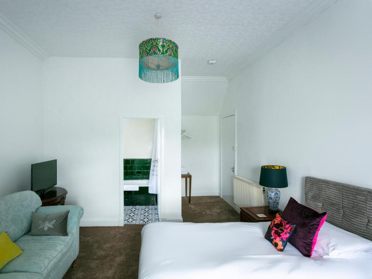 Oyo Lochinvar Hotel Glasgow Dış mekan fotoğraf