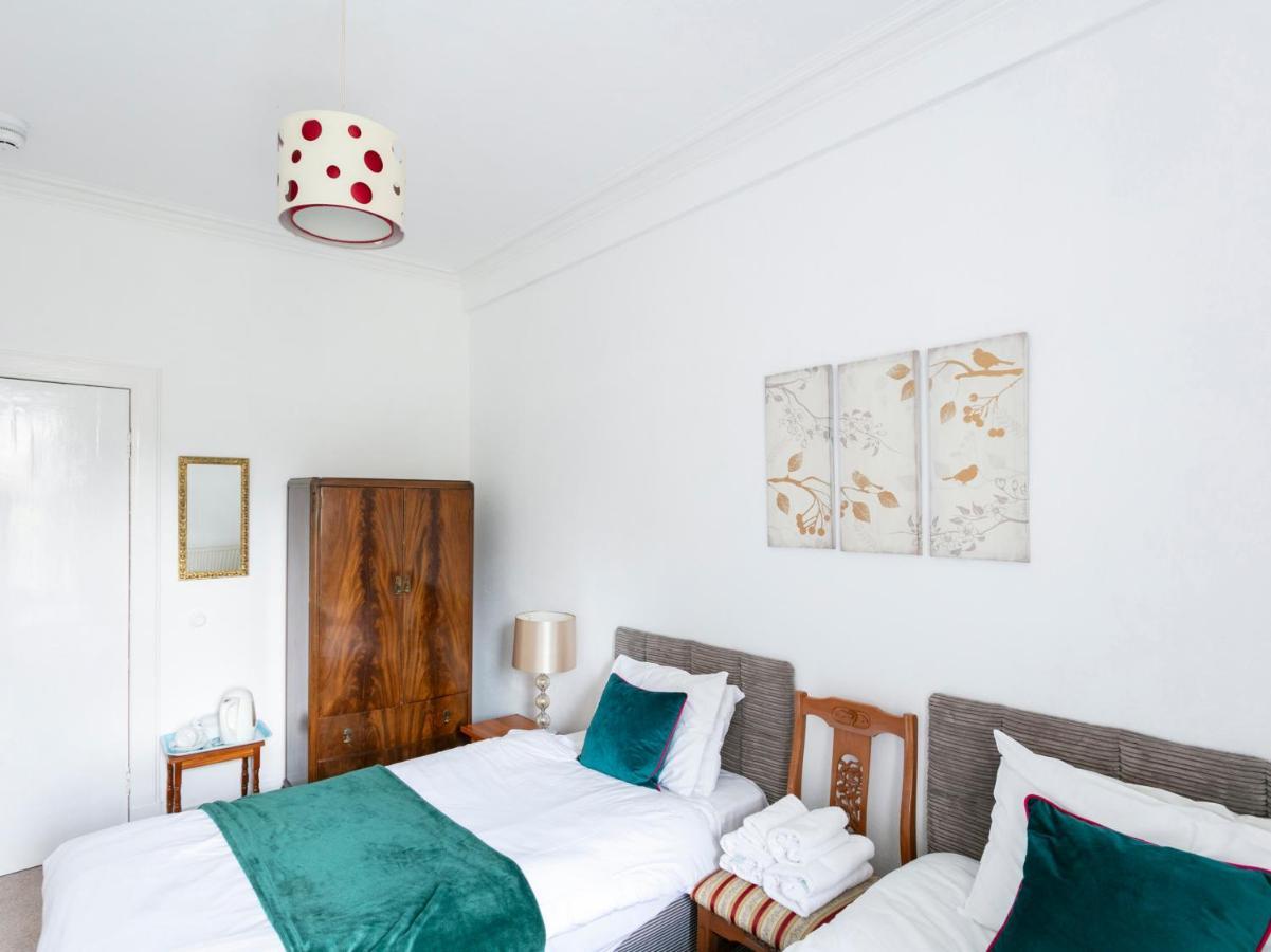 Oyo Lochinvar Hotel Glasgow Dış mekan fotoğraf