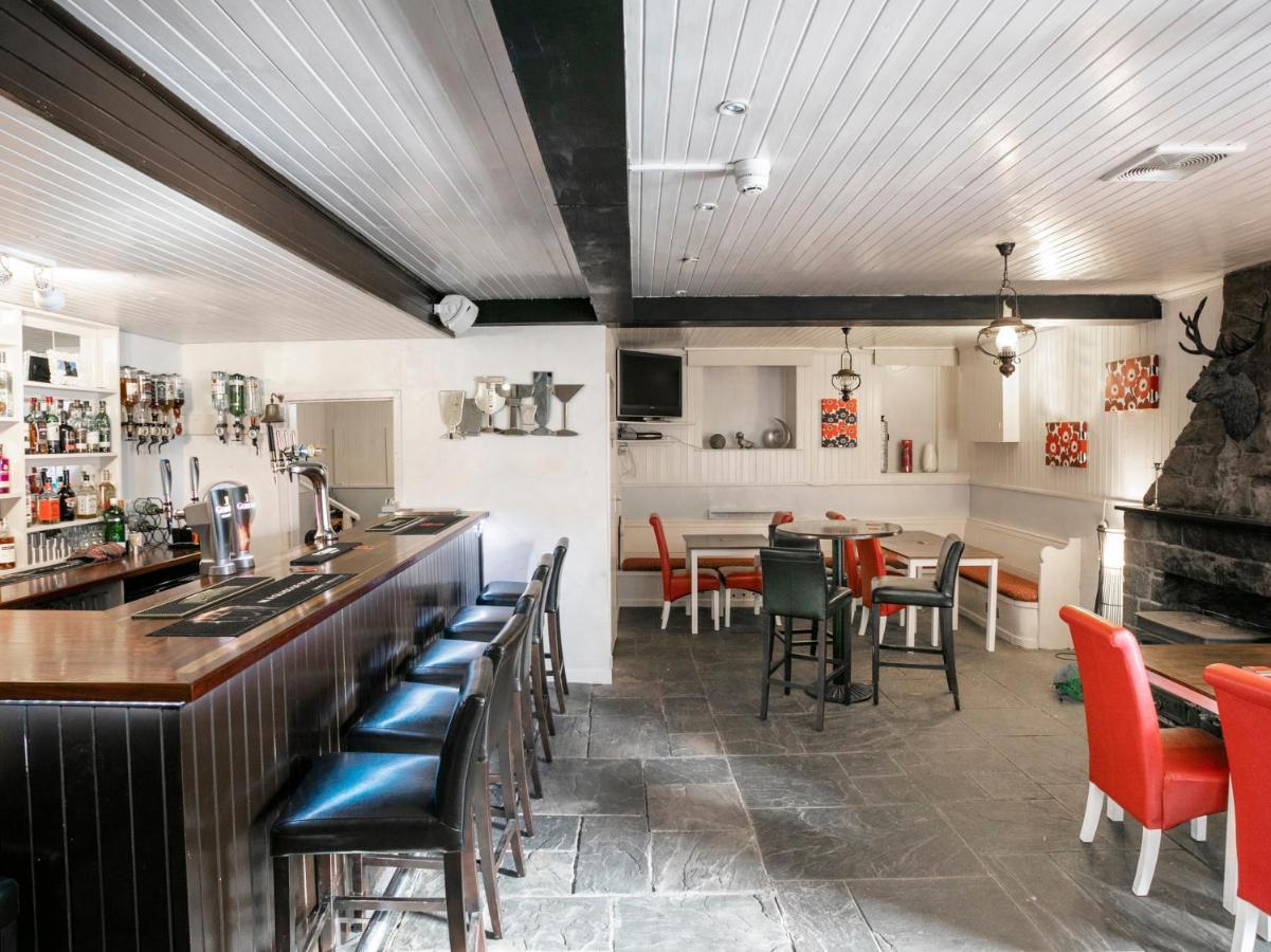Oyo Lochinvar Hotel Glasgow Dış mekan fotoğraf